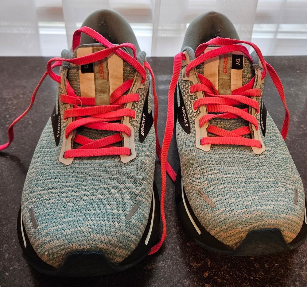 Women's Brooks Size 10 Medium Teal and White Ghost 14 Running Shoe Comfortable